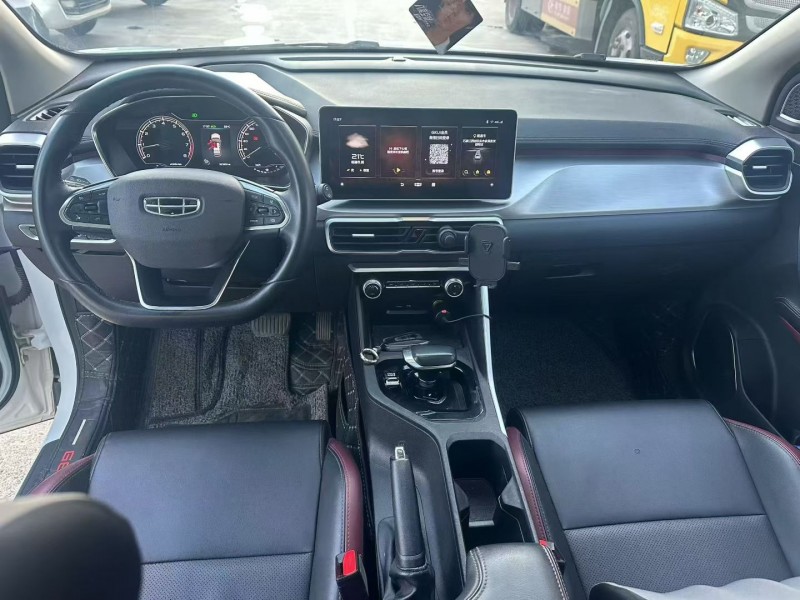 保山22年吉利缤越5