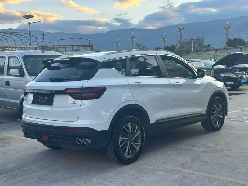 保山22年吉利缤越8