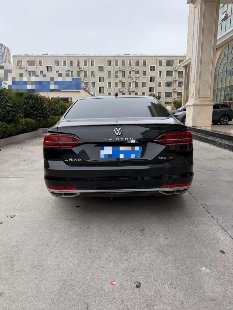 青岛21年大众辉昂7