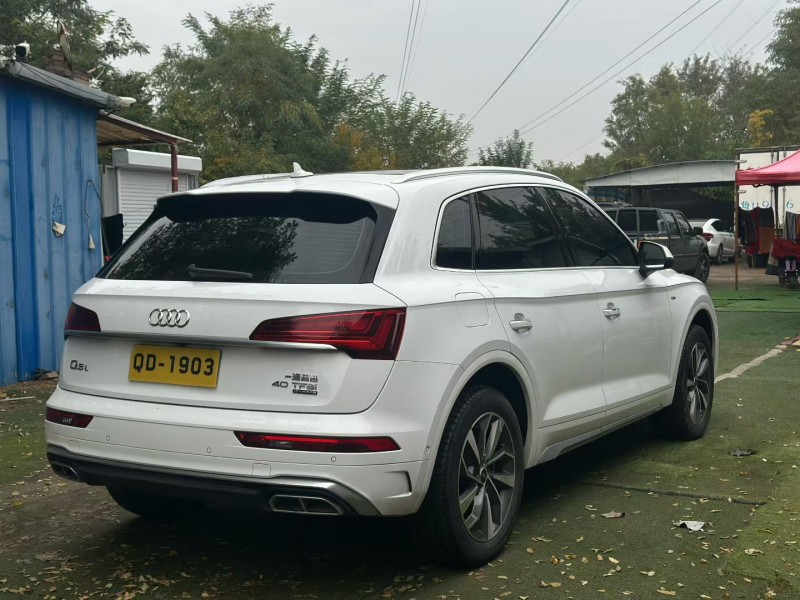 青岛22年奥迪Q57