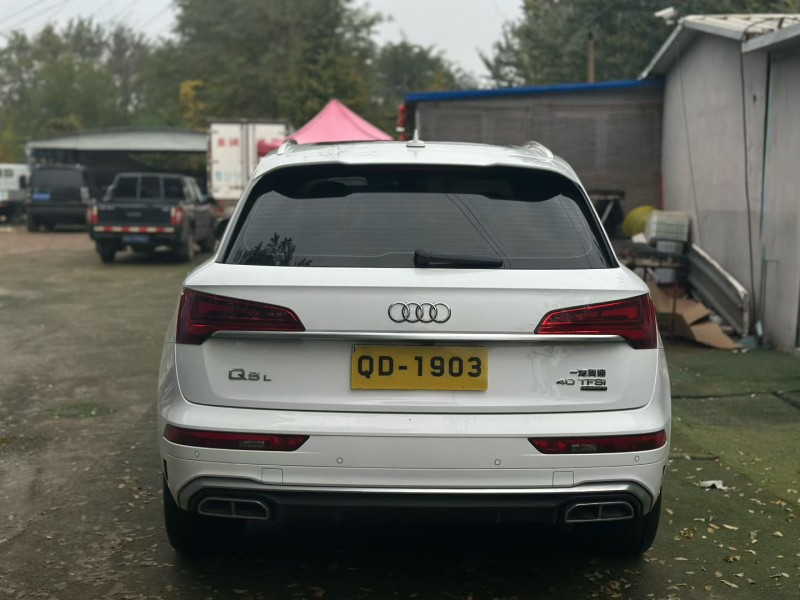 青岛22年奥迪Q58