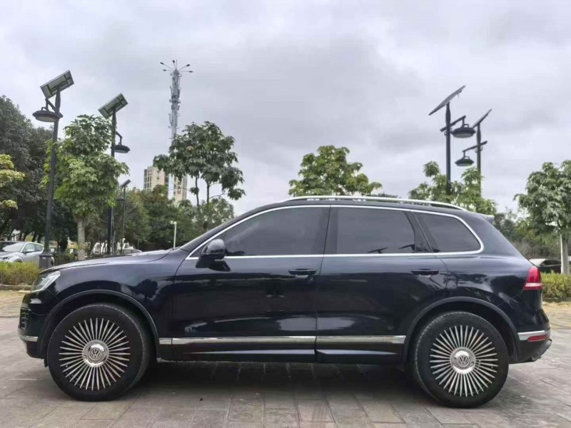 昭通19年大众途锐3