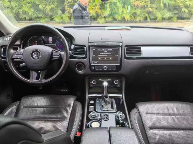 昭通19年大众途锐4