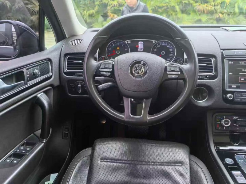 昭通19年大众途锐7