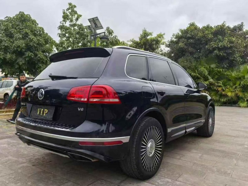 昭通19年大众途锐8