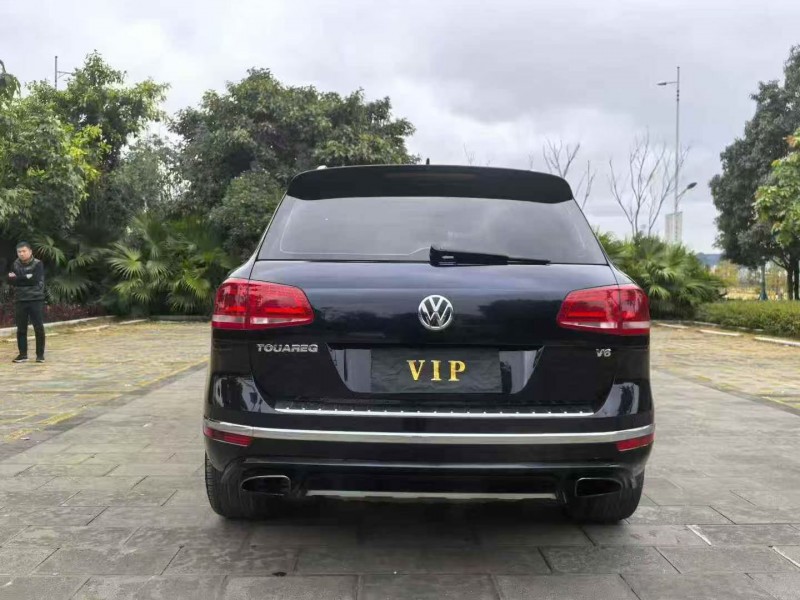 昭通19年大众途锐9