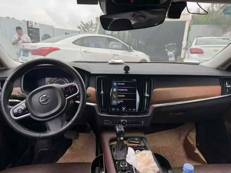 重庆18年沃尔沃S905