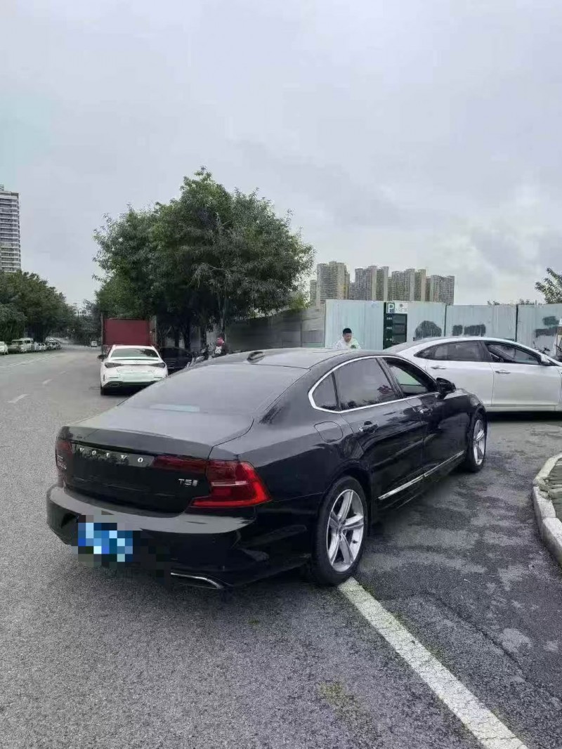重庆18年沃尔沃S907