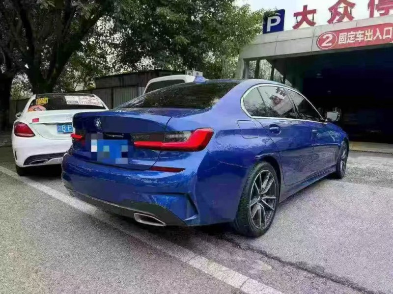 重庆20年宝马3系9