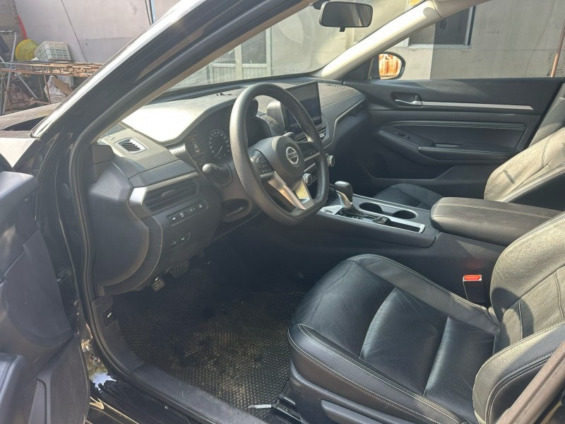 青岛22年日产天籁4