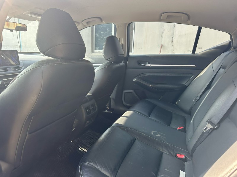 青岛22年日产天籁5