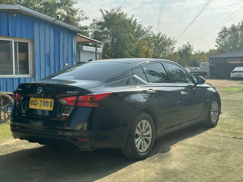 青岛22年日产天籁7