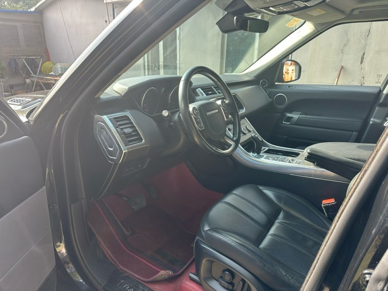 青岛17年路虎揽胜运动4