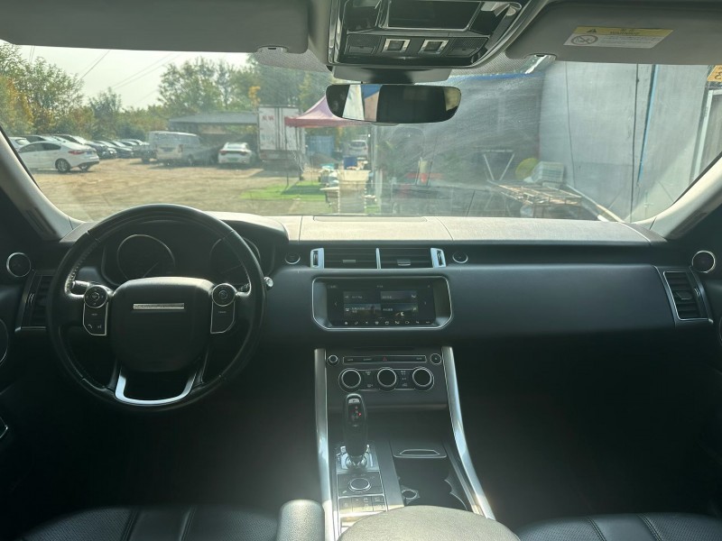 青岛17年路虎揽胜运动6