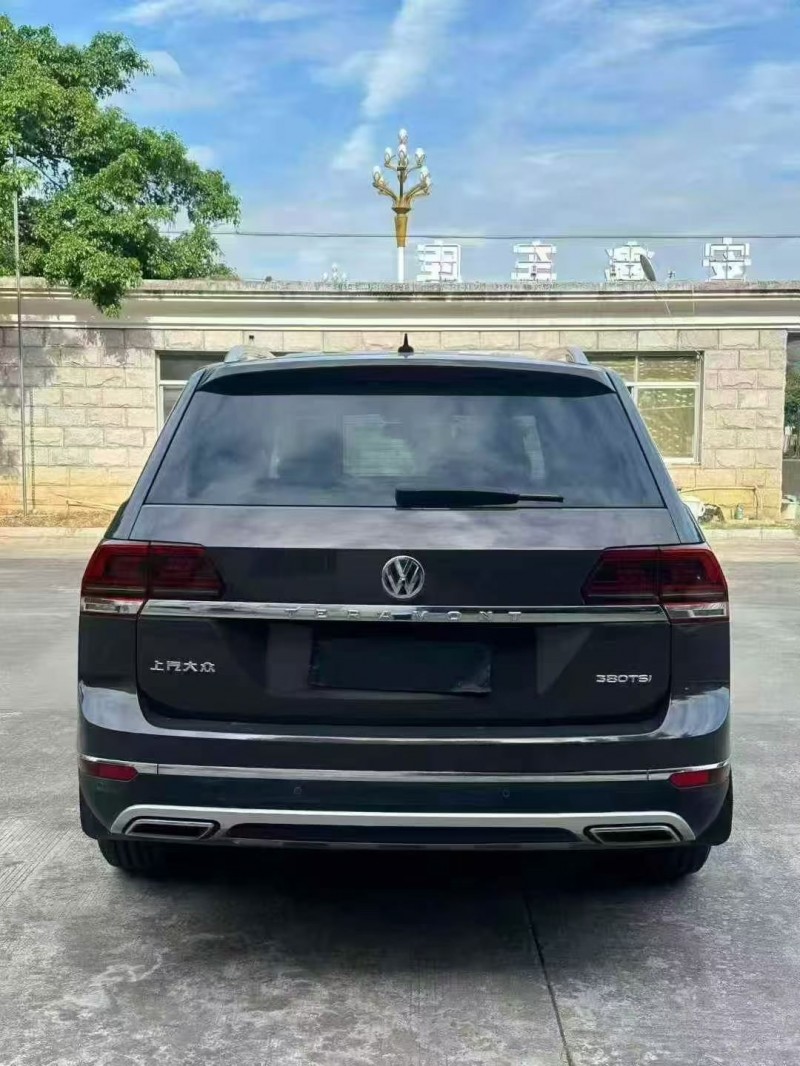 深圳17年大众途昂9