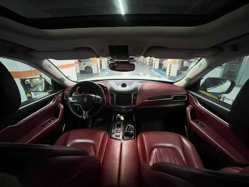 十堰17年玛莎拉蒂Levante5