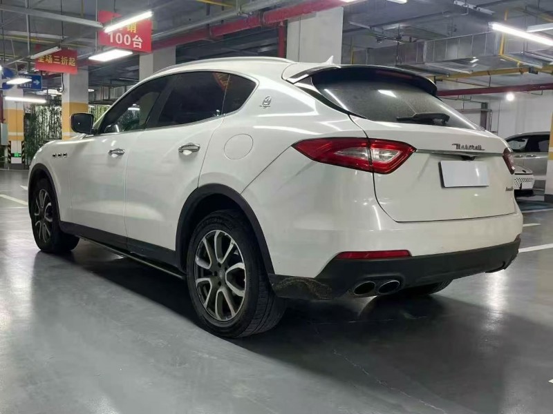 十堰17年玛莎拉蒂Levante8