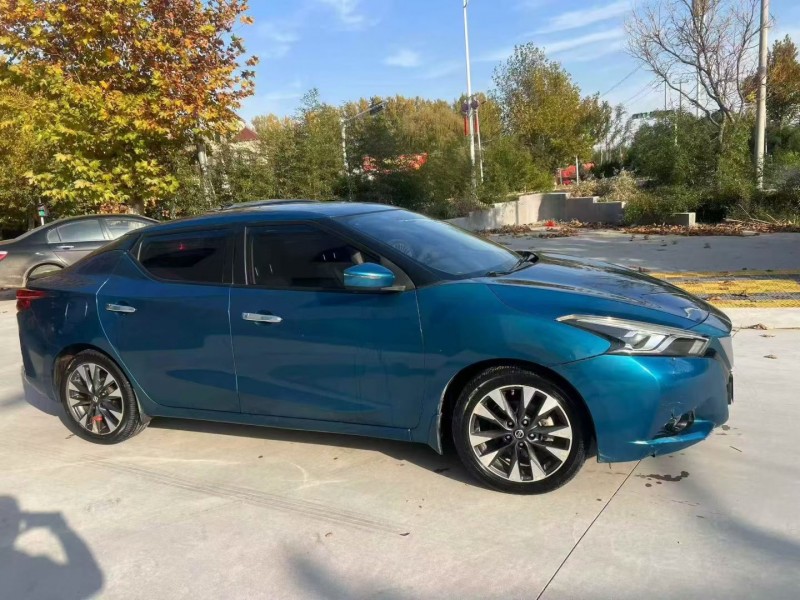 淄博18年日产蓝鸟2