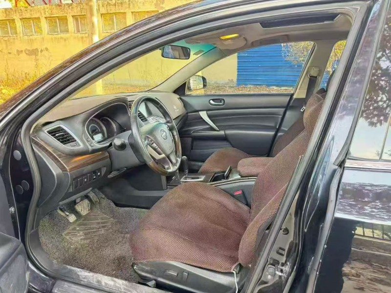 邯郸11年日产天籁5