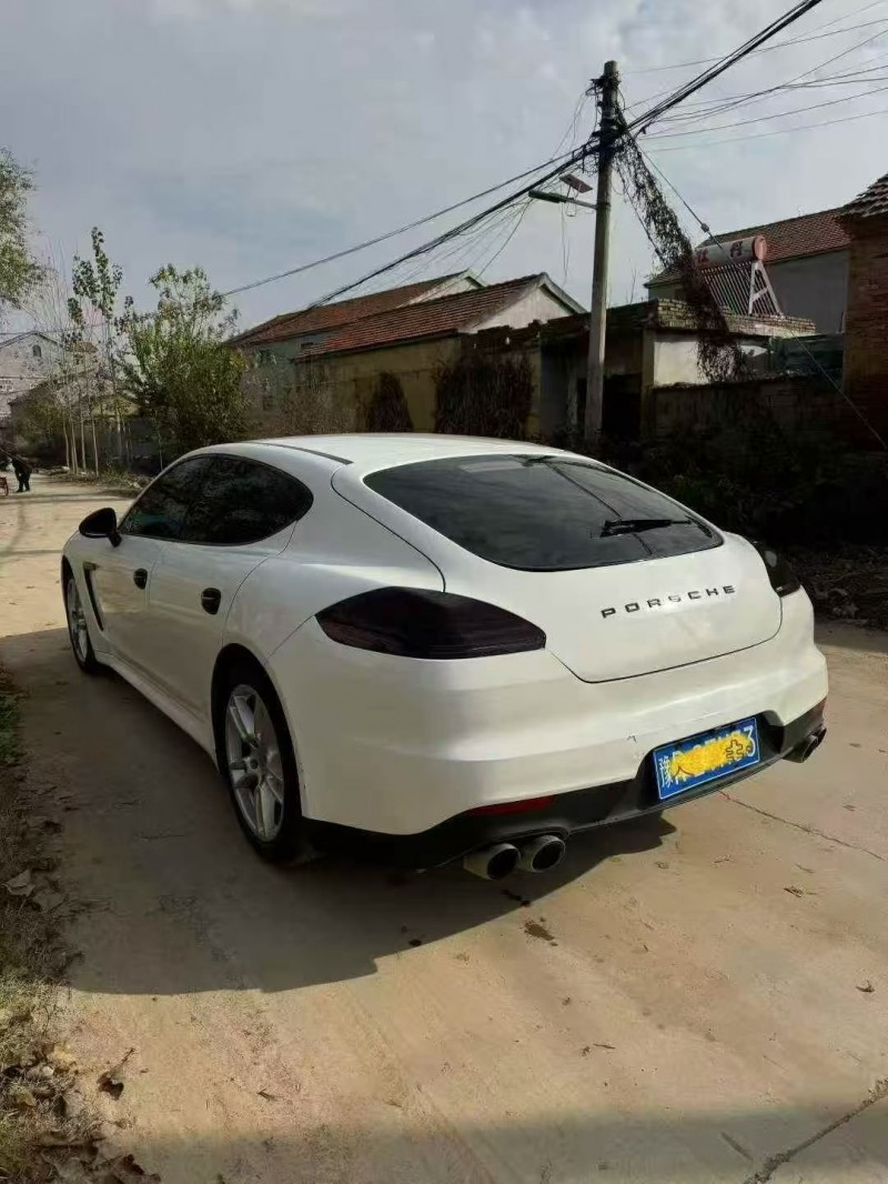 菏泽12年保时捷帕拉梅拉8