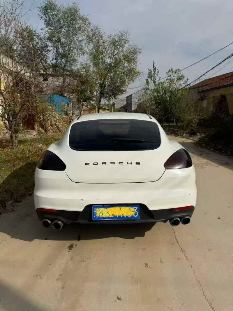 菏泽12年保时捷帕拉梅拉9