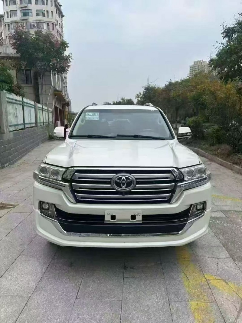 济宁16年丰田兰德酷路泽1