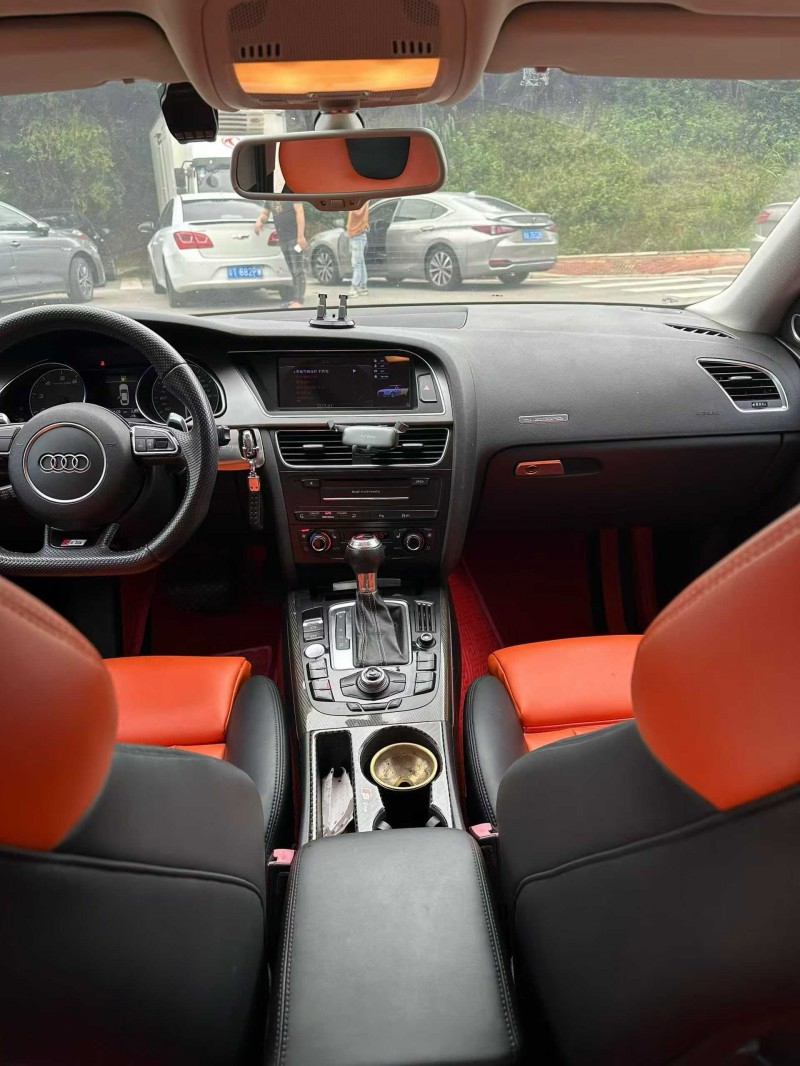 南宁11年奥迪S55