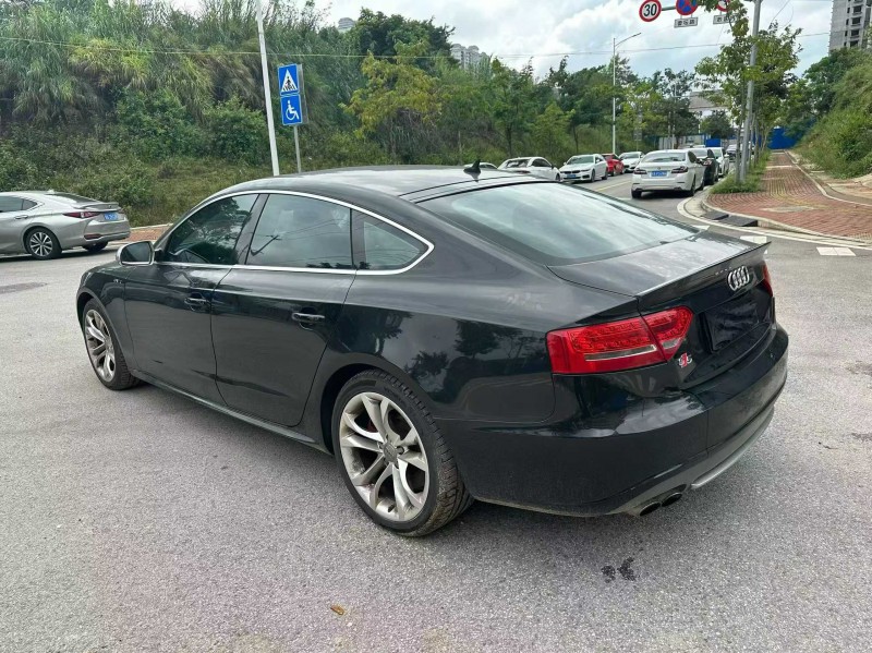 南宁11年奥迪S58