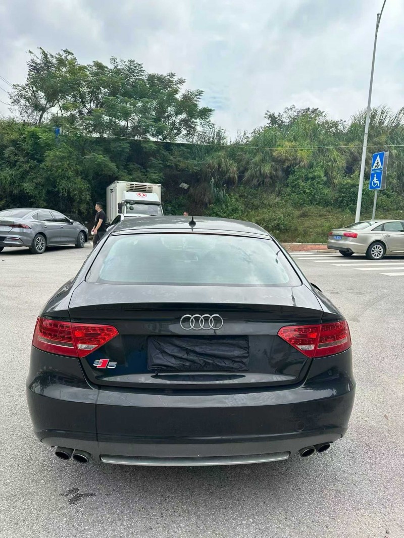 南宁11年奥迪S59