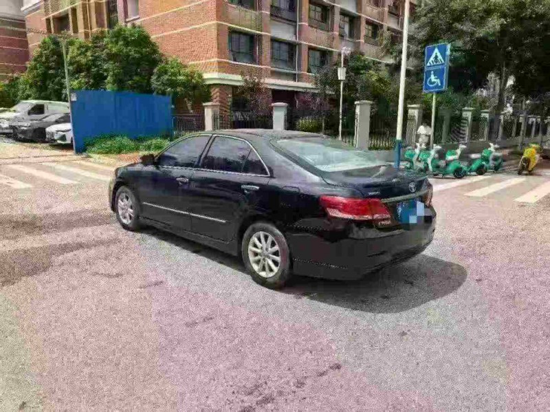 南宁11年丰田凯美瑞8