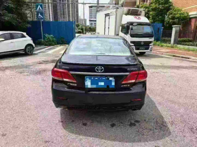 南宁11年丰田凯美瑞9