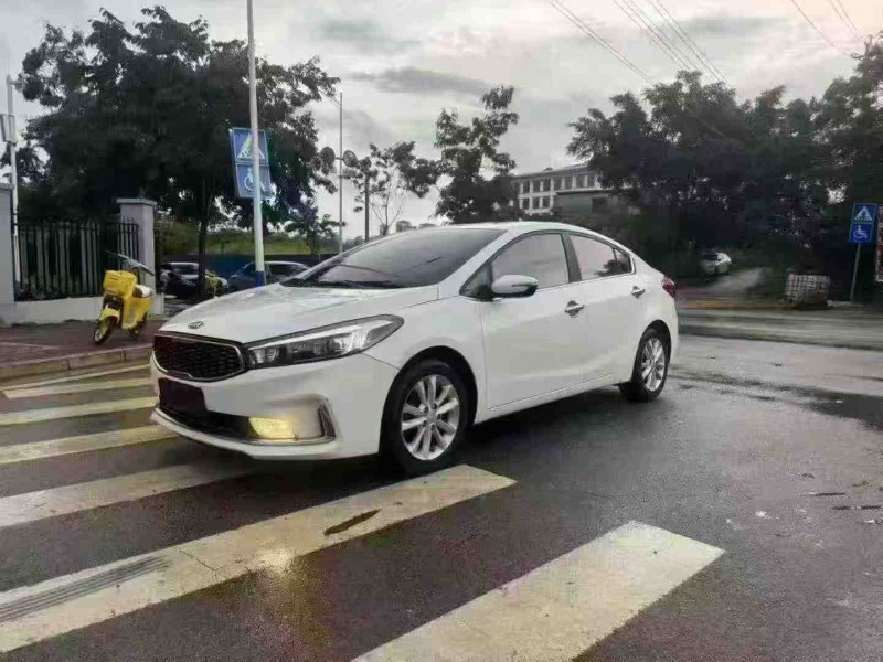 南宁18年起亚K33