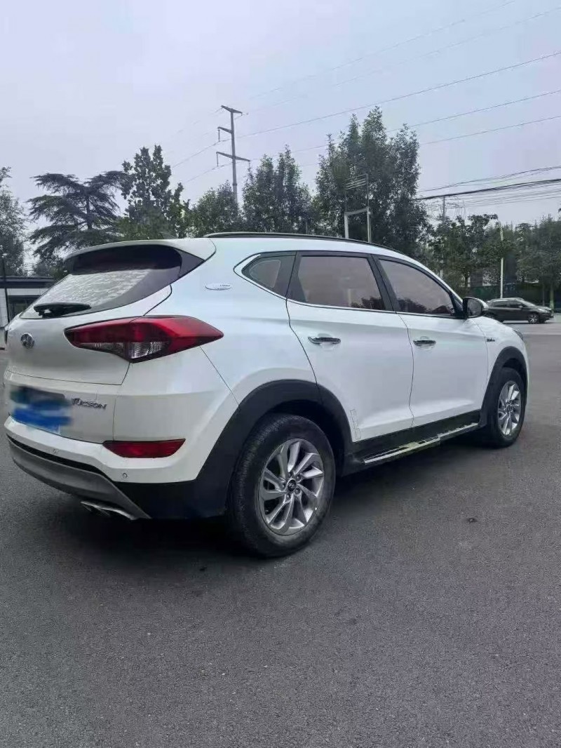 淄博18年现代途胜8