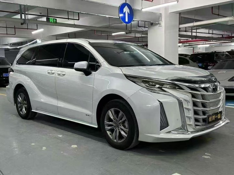 深圳25年丰田塞纳3