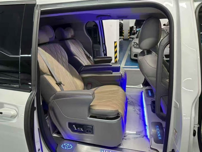 深圳25年丰田塞纳6