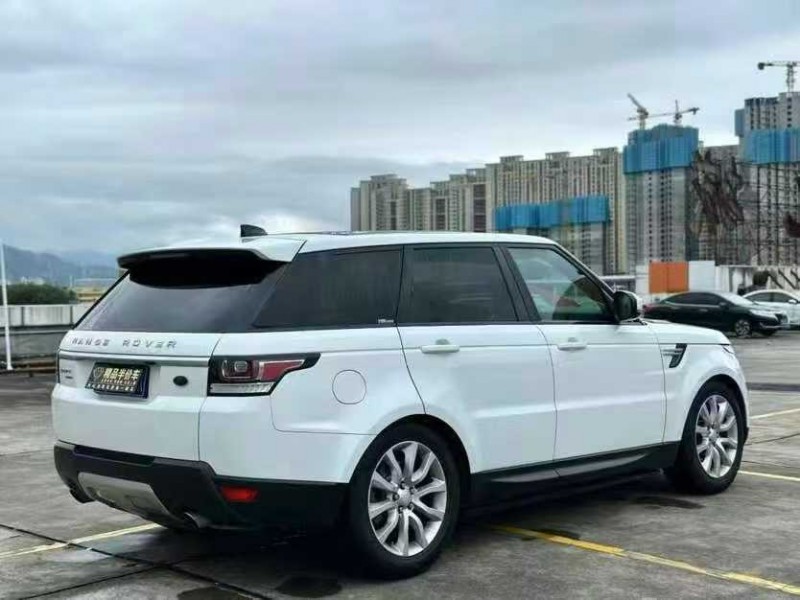 东莞17年路虎揽胜运动7