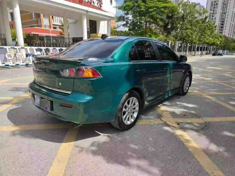 南宁12年三菱翼神8