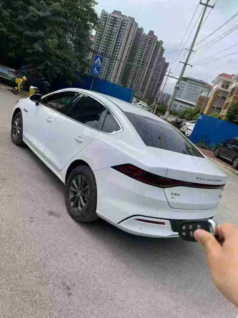 南宁24年比亚迪秦8