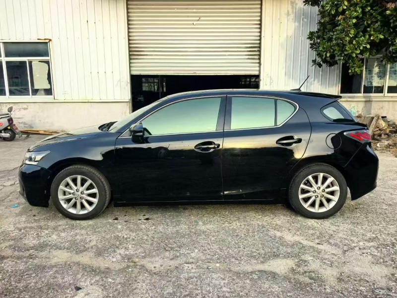 徐州13年雷克萨斯CT9