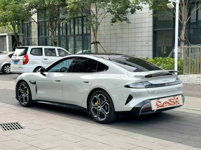 佛山24年小米SU77