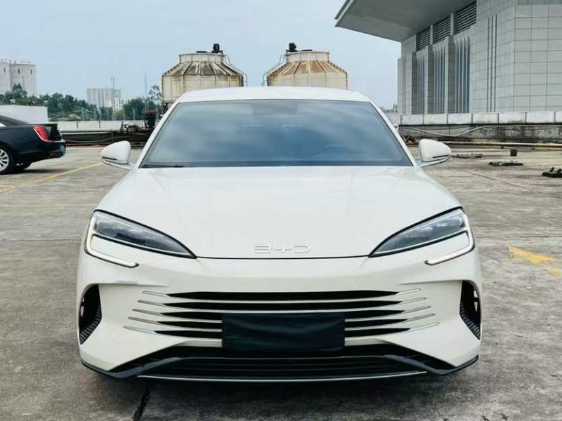 东莞24年比亚迪海豹1