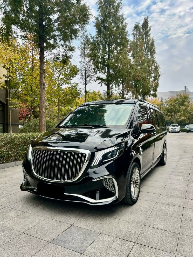 烟台22年奔驰威霆2