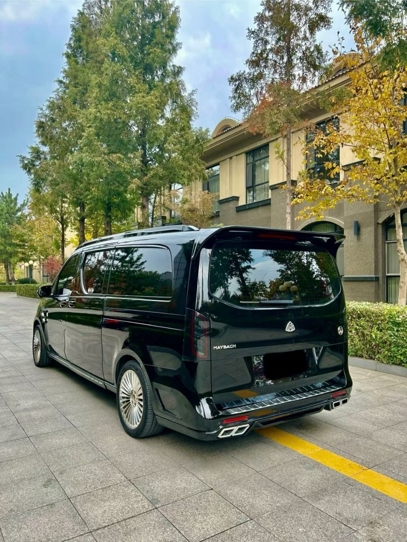 烟台22年奔驰威霆6