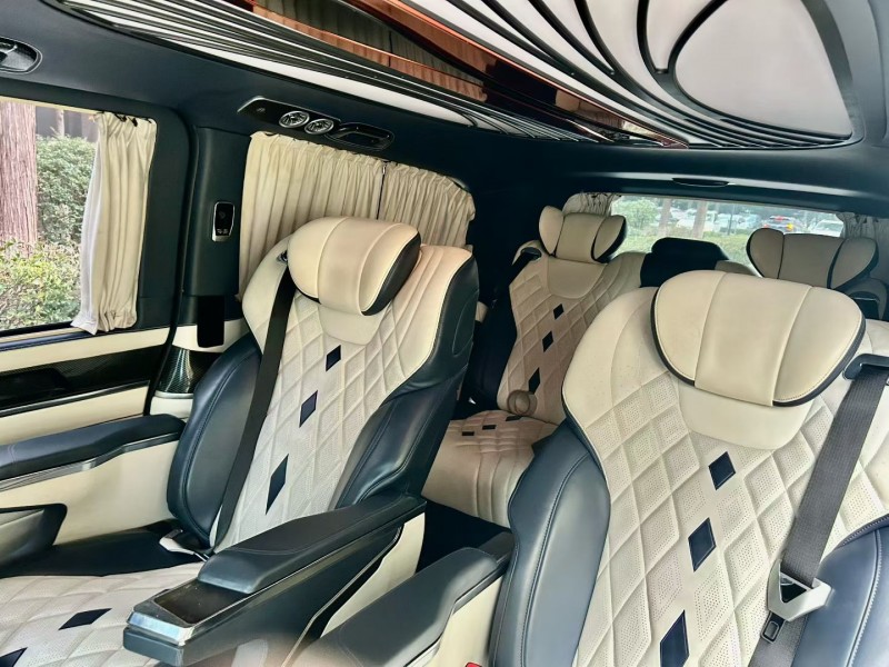 烟台22年奔驰威霆7