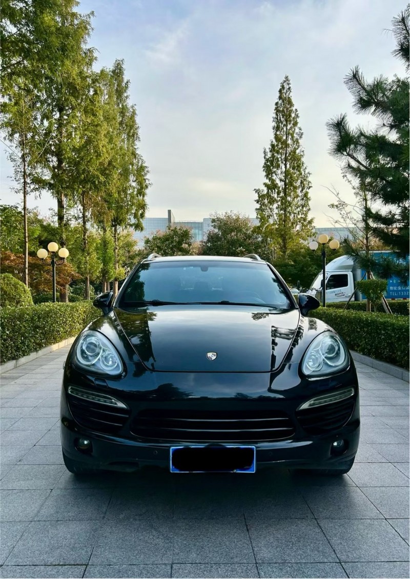 烟台16年保时捷卡宴1
