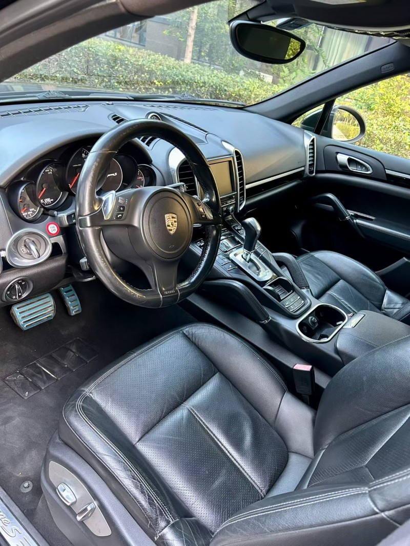烟台16年保时捷卡宴4
