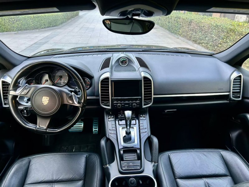 烟台16年保时捷卡宴6