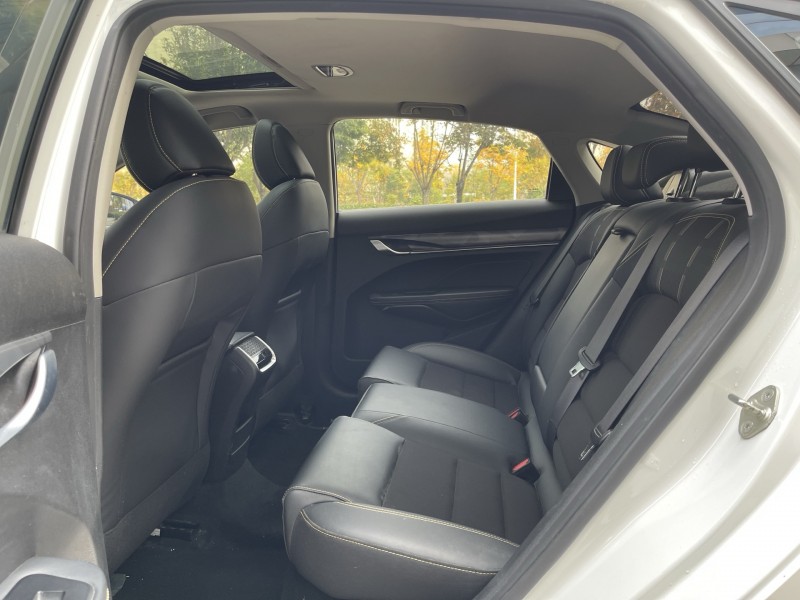 济宁21年吉利缤瑞6