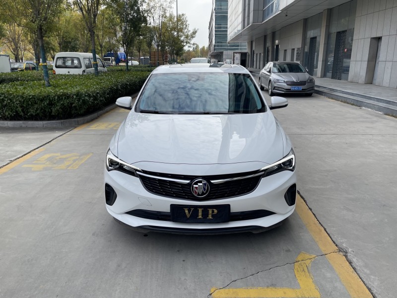 济宁24年别克威朗1