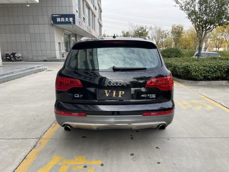 济宁15年奥迪Q79